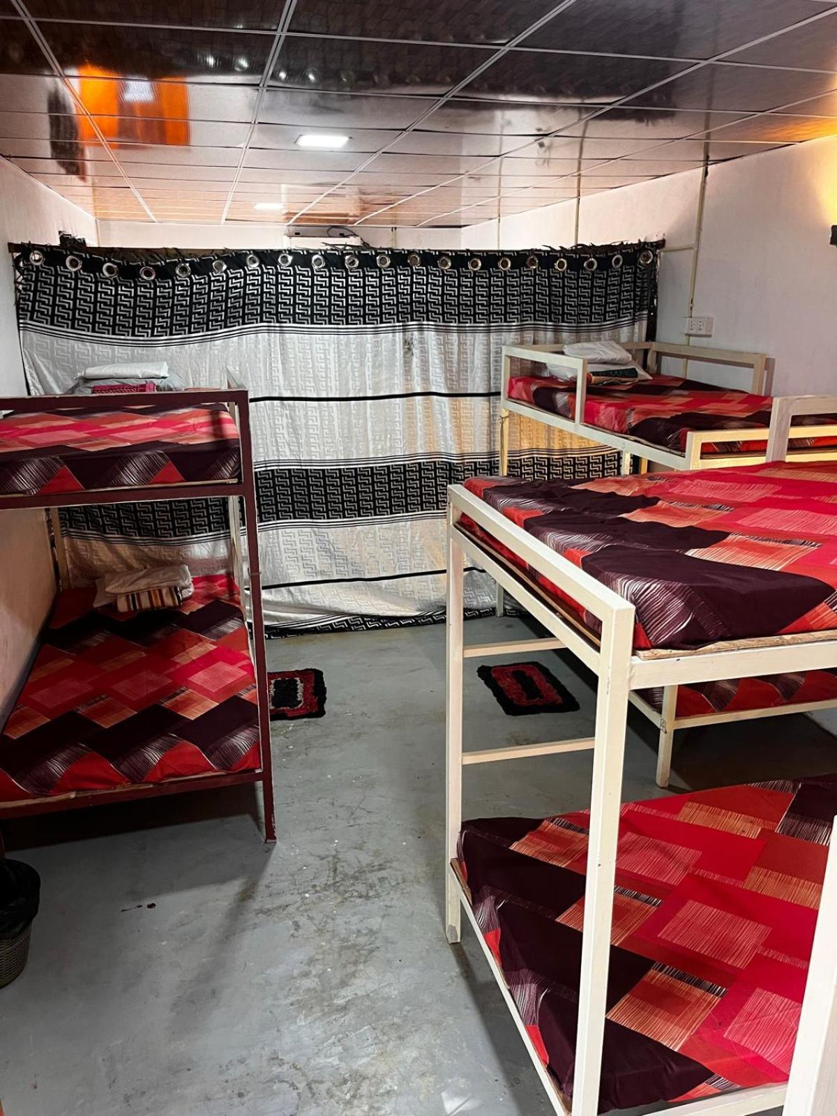Surfing Lion Hostel Аругам Бей Екстериор снимка