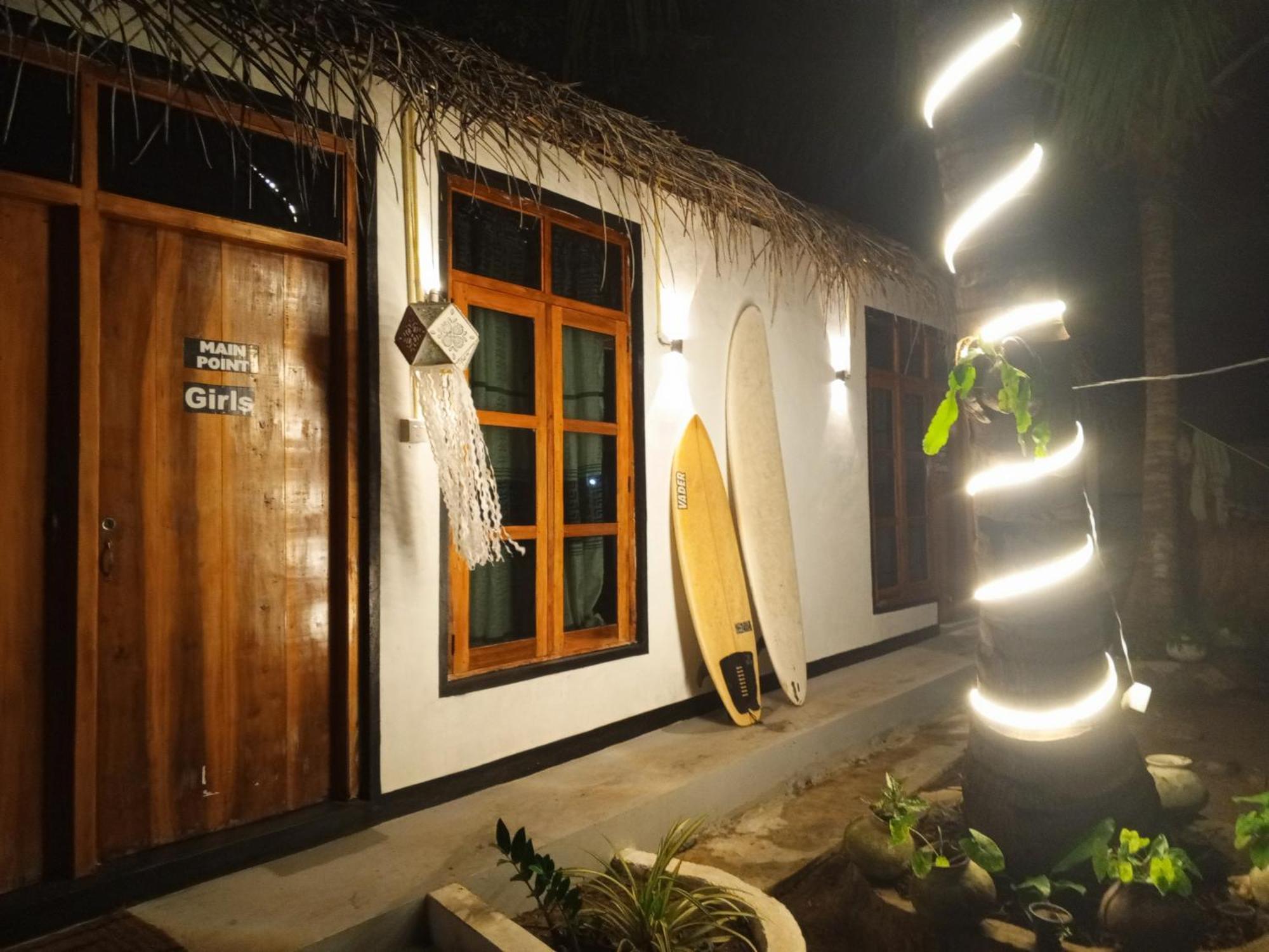 Surfing Lion Hostel Аругам Бей Екстериор снимка