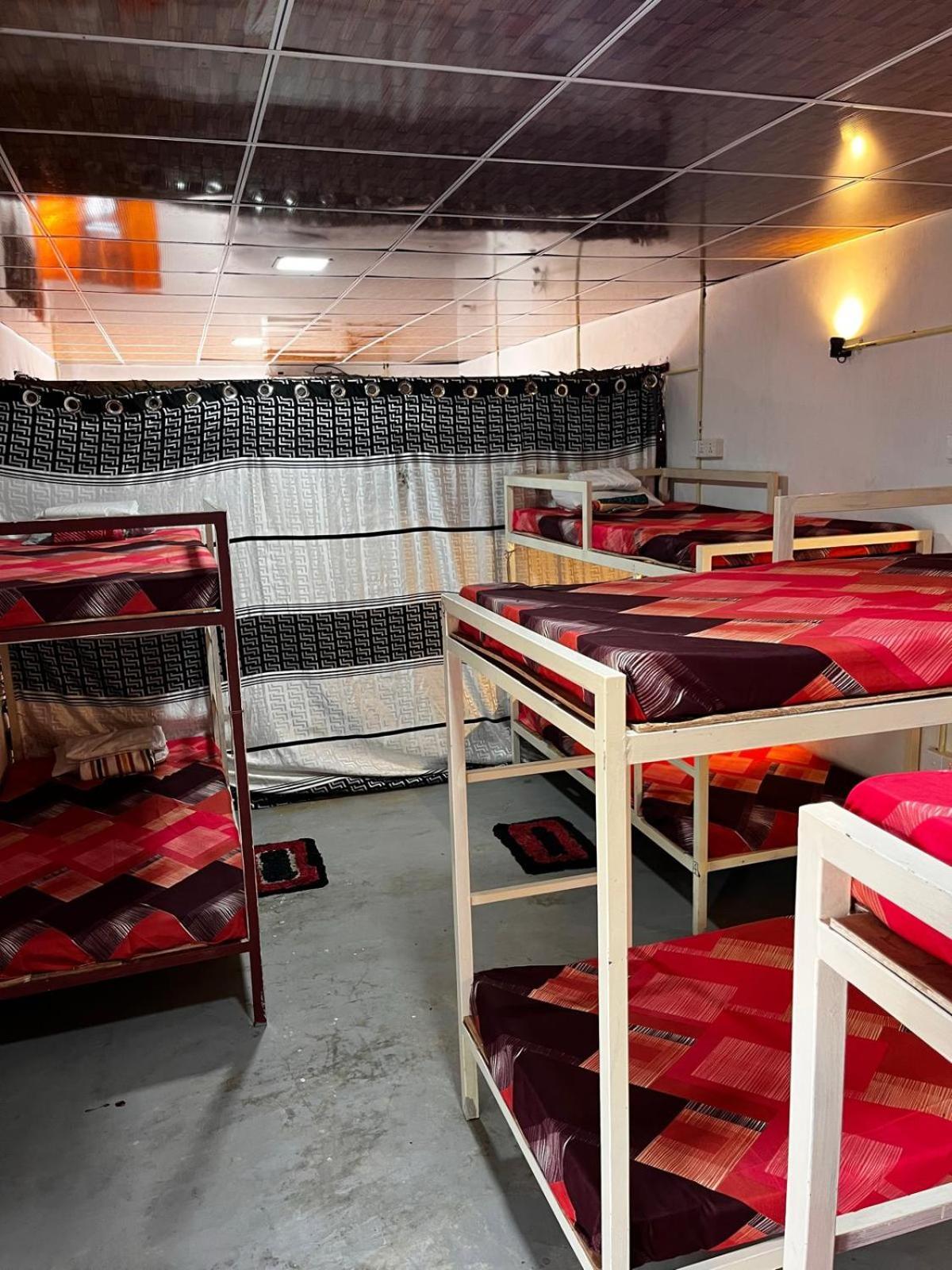 Surfing Lion Hostel Аругам Бей Екстериор снимка